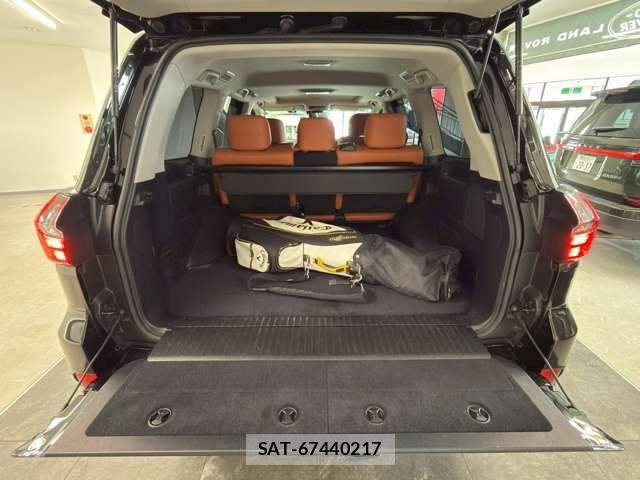 Lexus LX 2018-05 7962414-7