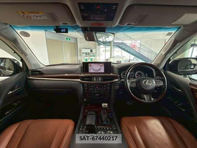 Lexus LX 2018-05 7962414-17