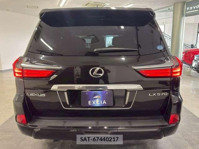Lexus LX 2018-05 7962414-5