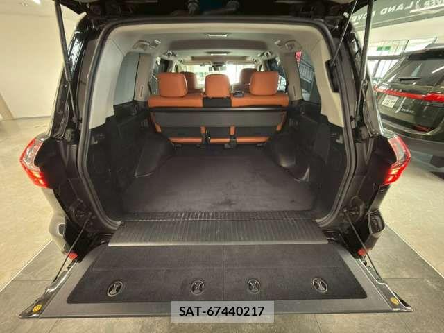 Lexus LX 2018-05 7962414-6