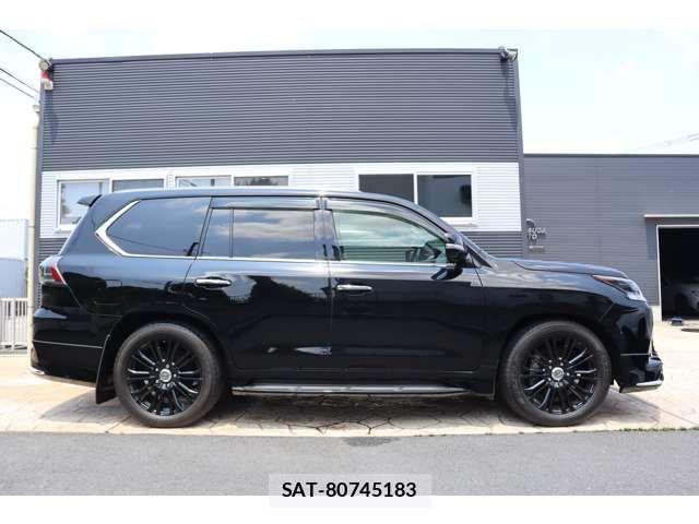Lexus LX 2020-01 8131018-3