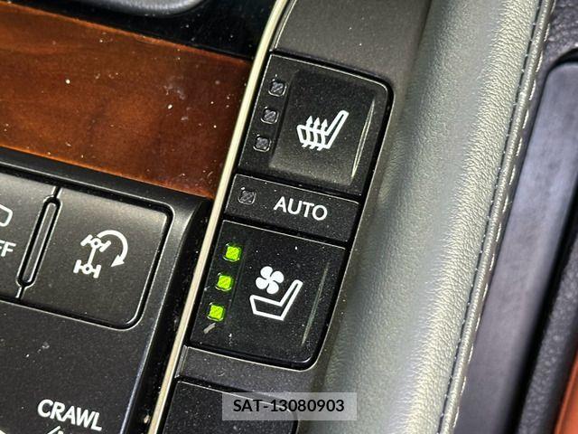 Lexus LX 2018-07 8230626-9