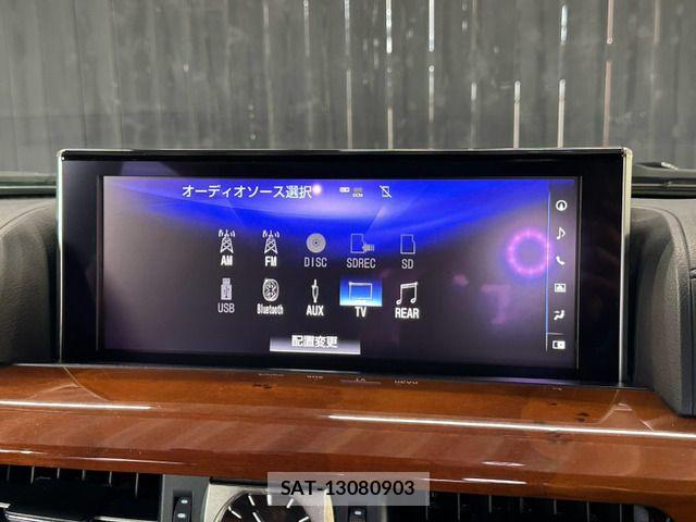 Lexus LX 2018-07 8230626-10