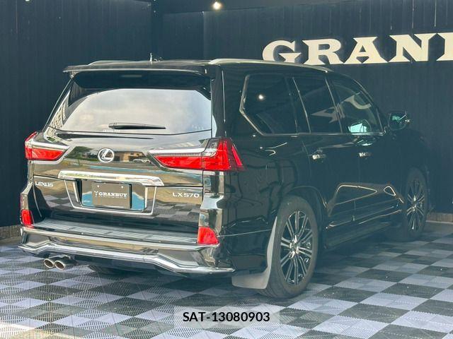 Lexus LX 2018-07 8230626-13