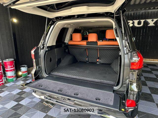 Lexus LX 2018-07 8230626-15
