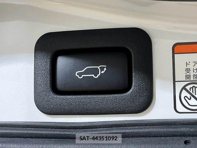 Lexus LX 2015-10 8245730-11