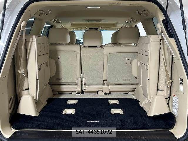 Lexus LX 2015-10 8245730-12