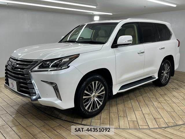 Lexus LX 2015-10 8245730-14