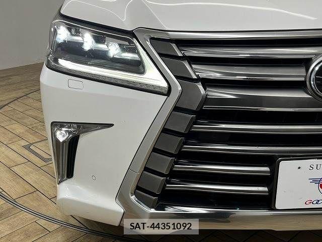 Lexus LX 2015-10 8245730-18
