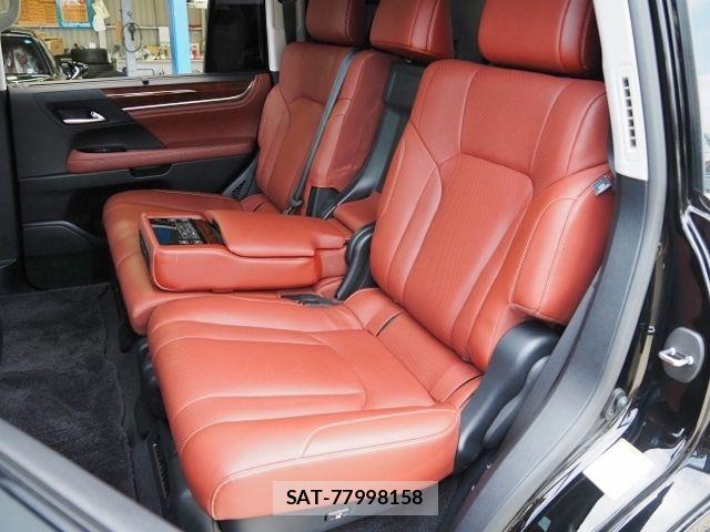 Lexus LX 2018-01 8336572-14