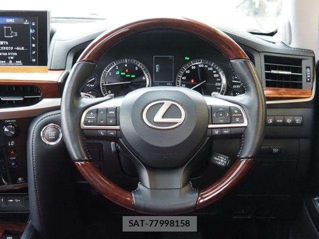 Lexus LX 2018-01 8336572-19