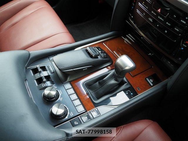 Lexus LX 2018-01 8336572-28