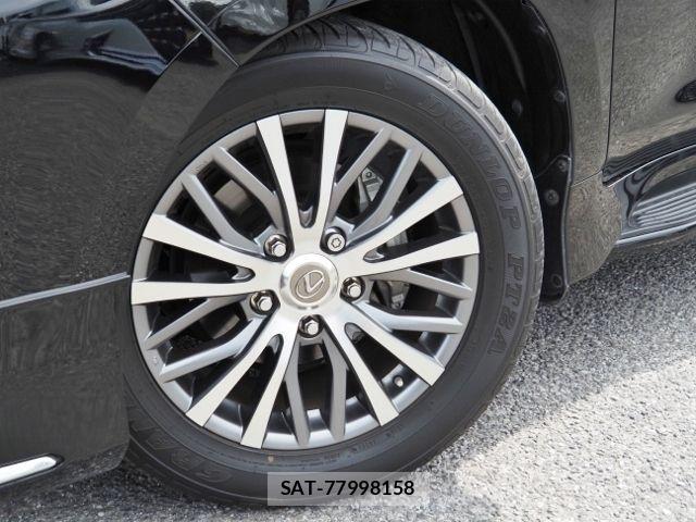 Lexus LX 2018-01 8336572-8