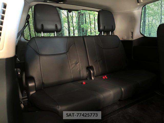 Lexus LX 2016-04 8354849-10