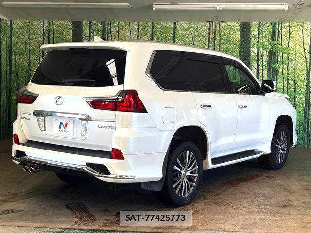 Lexus LX 2016-04 8354849-18