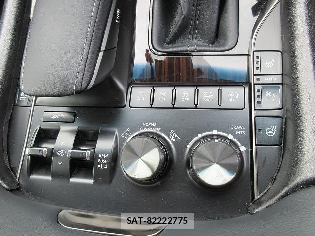 Lexus LX 2016-11 8743452-23