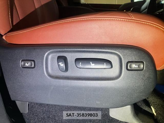 Lexus LX 2017-05 8743451-17
