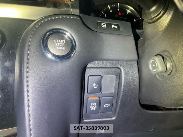 Lexus LX 2017-05 8743451-24