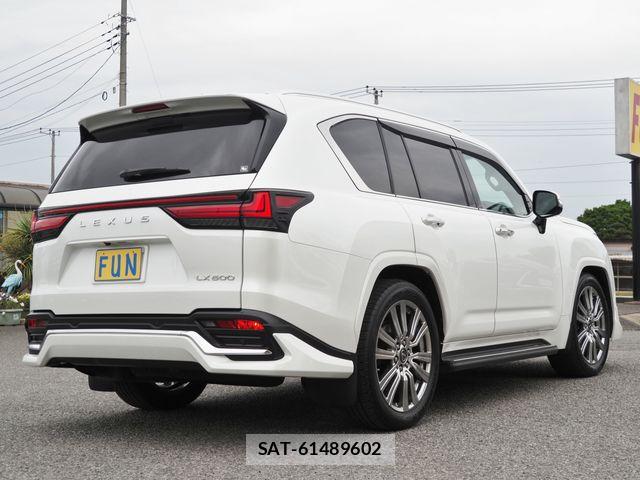 Lexus LX 2022-02 7059267-4