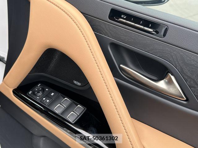 Lexus LX 2023-03 7059271-12