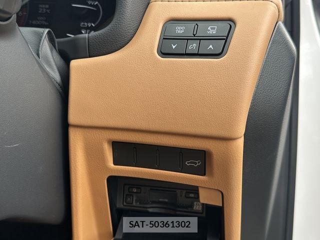 Lexus LX 2023-03 7059271-16