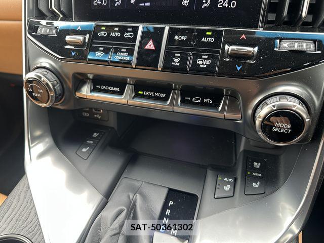 Lexus LX 2023-03 7059271-17