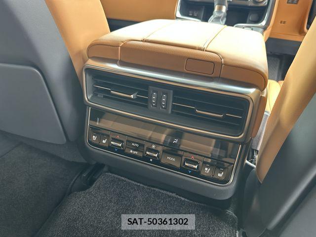 Lexus LX 2023-03 7059271-20