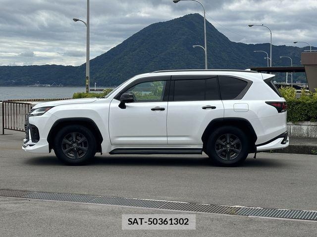Lexus LX 2023-03 7059271-25