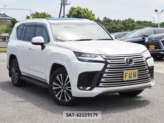 Lexus LX 2023-08 7059270-2