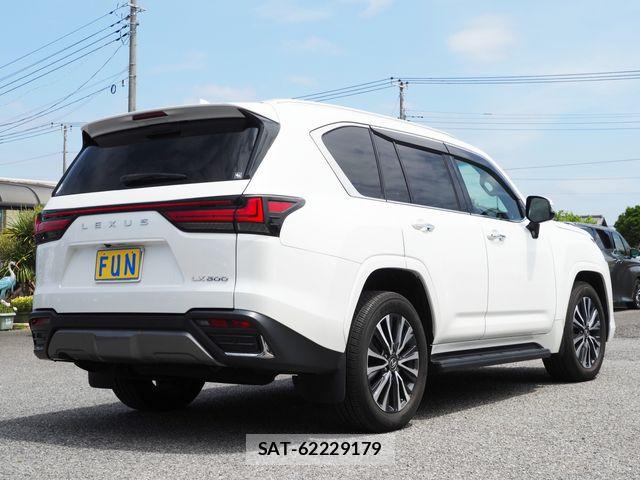 Lexus LX 2023-08 7059270-4