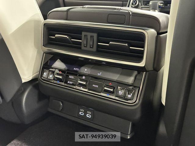 Lexus LX 2023-03 7501283-17