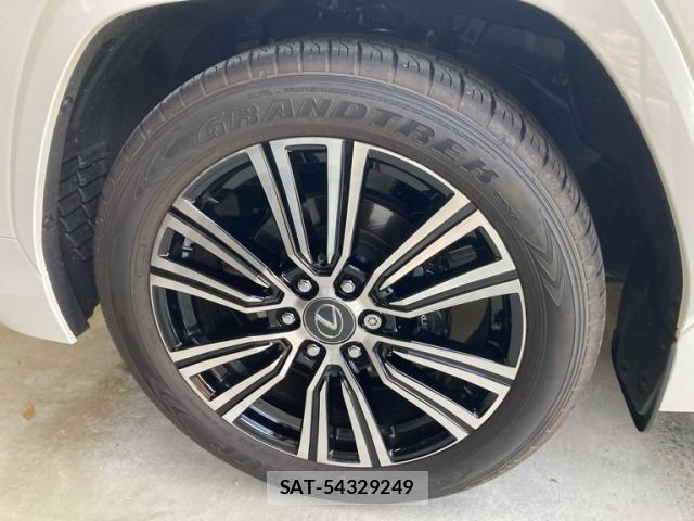 Lexus LX 2023-11 7562359-9