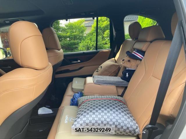 Lexus LX 2023-11 7562359-13