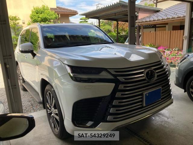 Lexus LX 2023-11 7562359-2