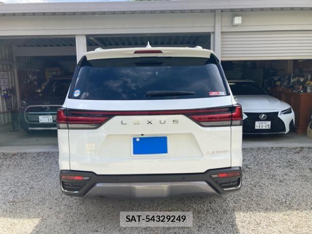 Lexus LX 2023-11 7562359-4