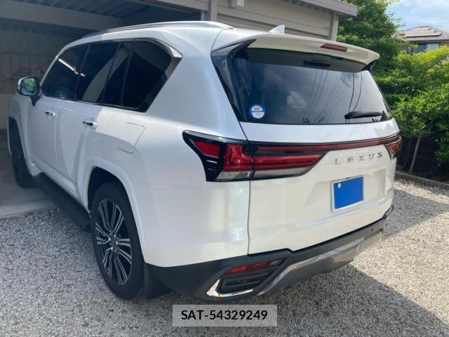 Lexus LX 2023-11 7562359-5