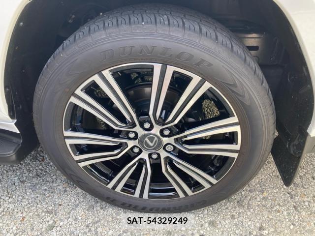 Lexus LX 2023-11 7562359-8