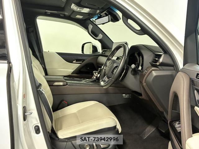 Lexus LX 2023-07 7725091-1