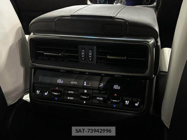 Lexus LX 2023-07 7725091-21