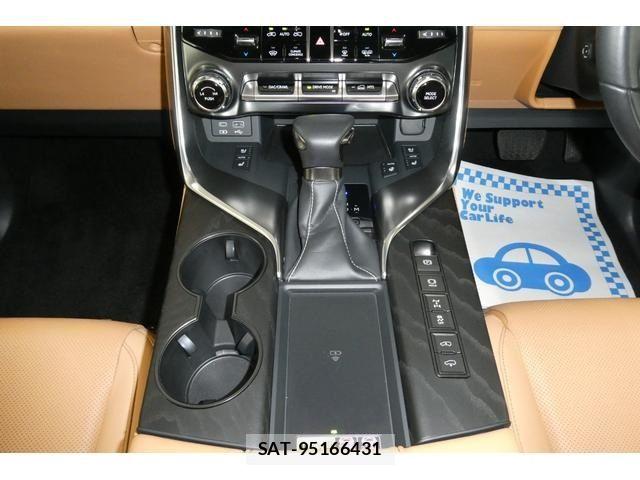 Lexus LX 2022-08 7786525-23