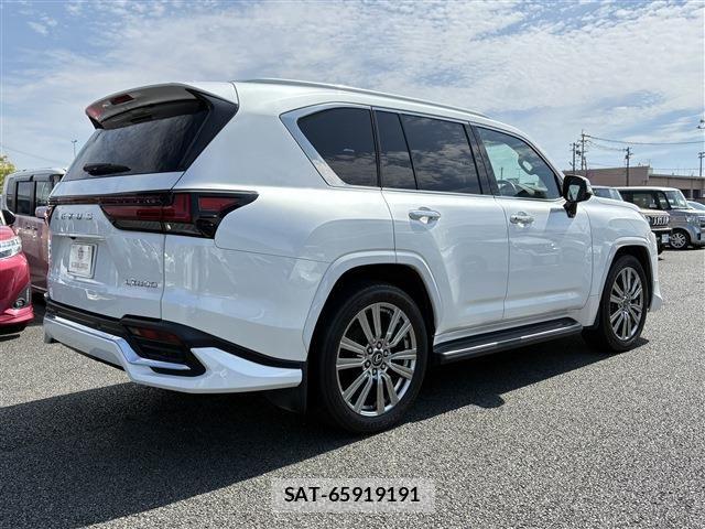Lexus LX 2024-01 7877382-3