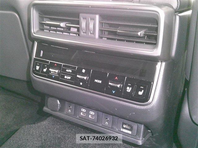 Lexus LX 2022-01 7877377-18