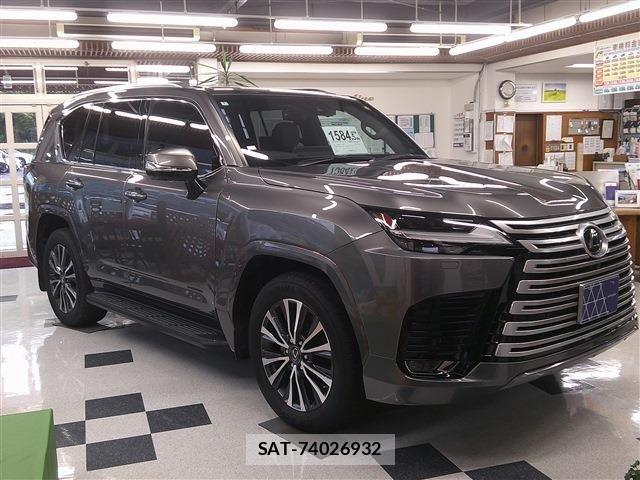 Lexus LX 2022-01 7877377-1