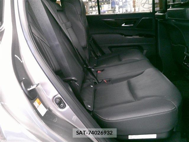 Lexus LX 2022-01 7877377-3
