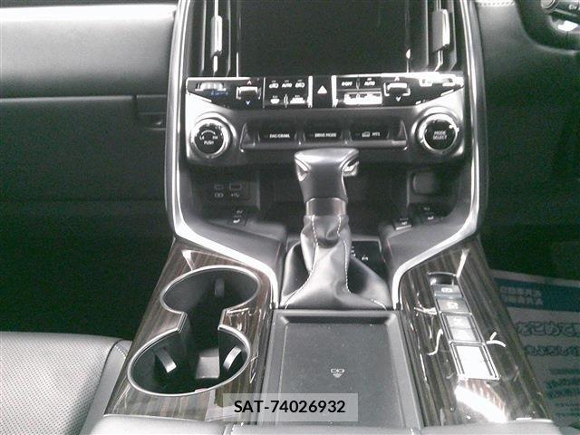 Lexus LX 2022-01 7877377-5