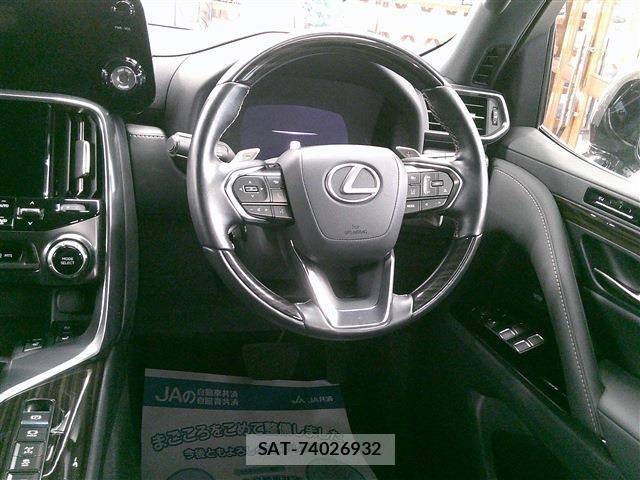 Lexus LX 2022-01 7877377-6