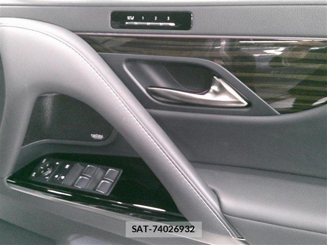 Lexus LX 2022-01 7877377-8