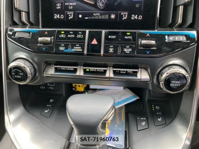 Lexus LX 2023-01 7877383-22