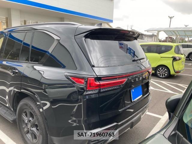 Lexus LX 2023-01 7877383-3