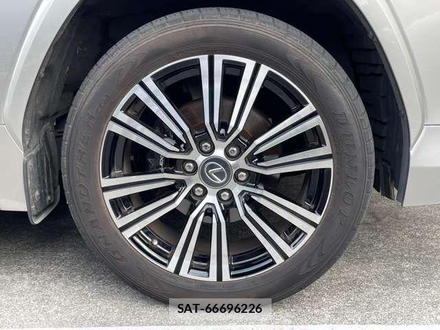 Lexus LX 2022-07 7962415-10